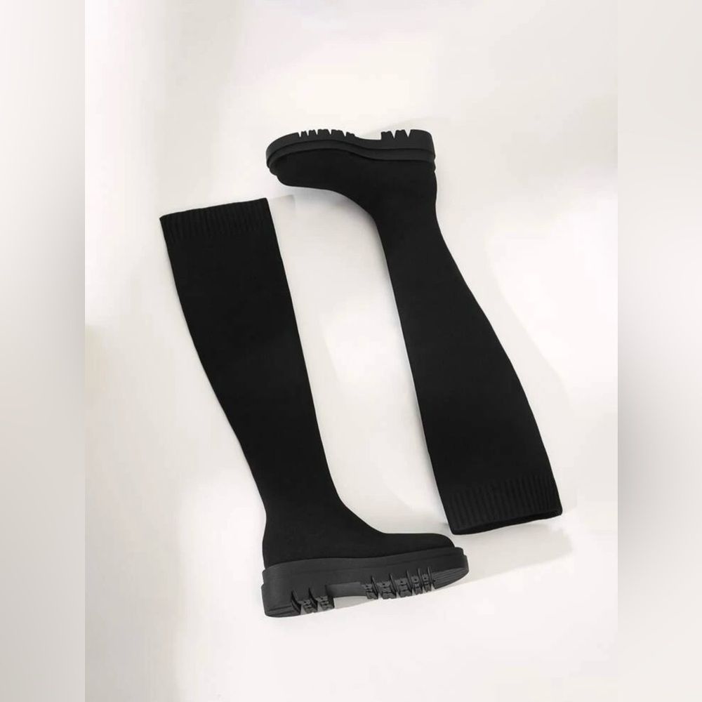 Minimalist Knit Classic Boots